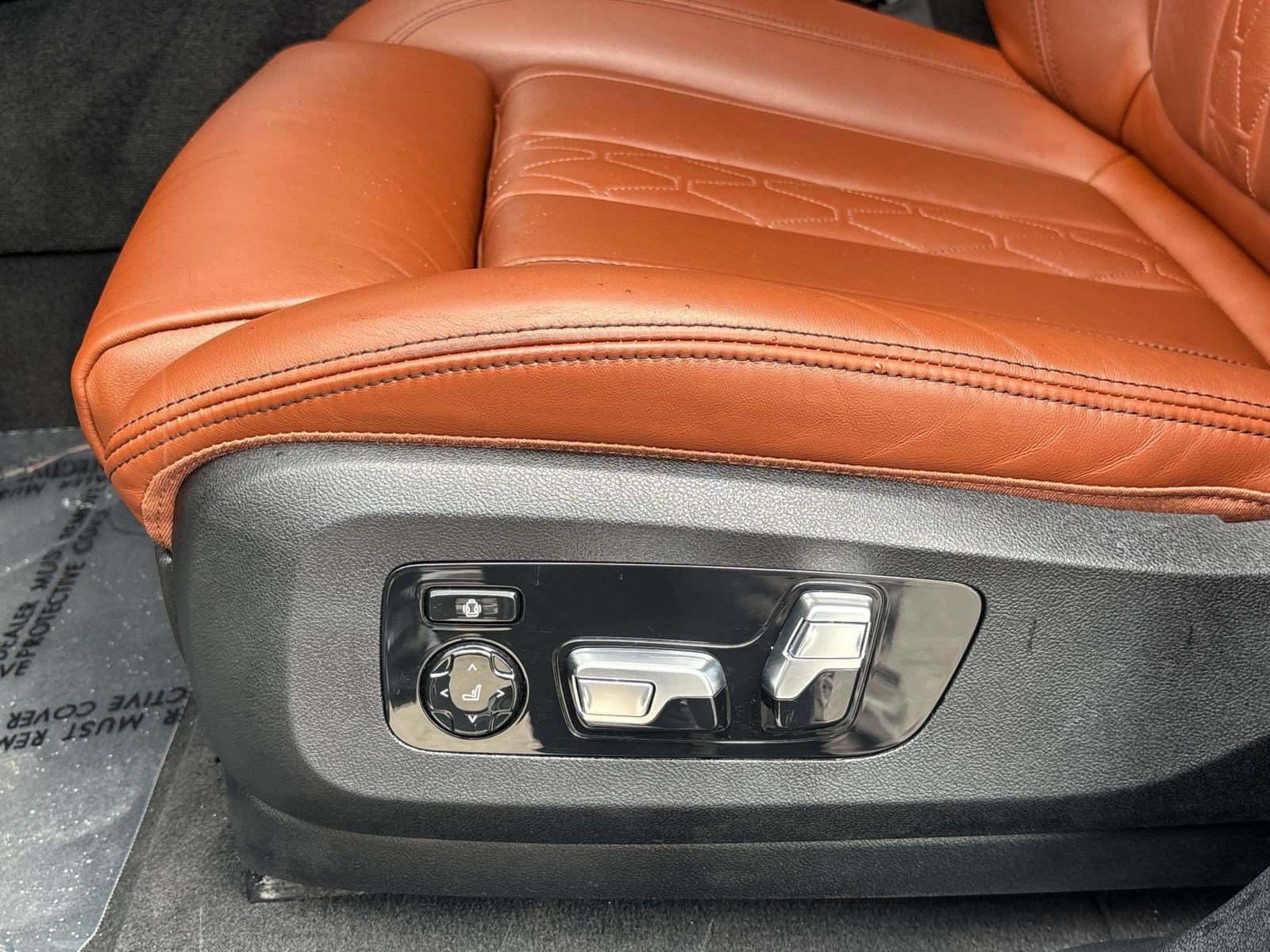 Used 2021 BMW X6 xDrive40i w/ M Sport Package AWD/4WD image 13
