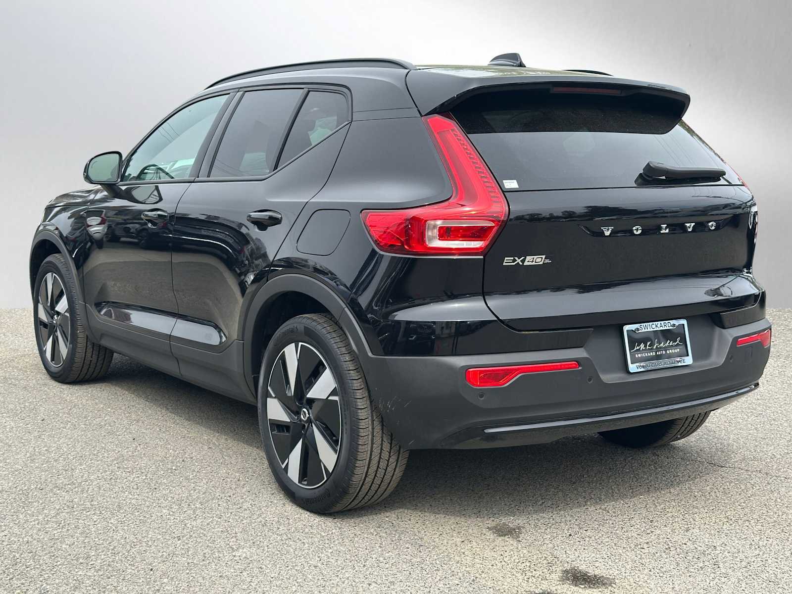 Used 2025 Volvo EX40 Core w/ Climate Package AWD/4WD image 5