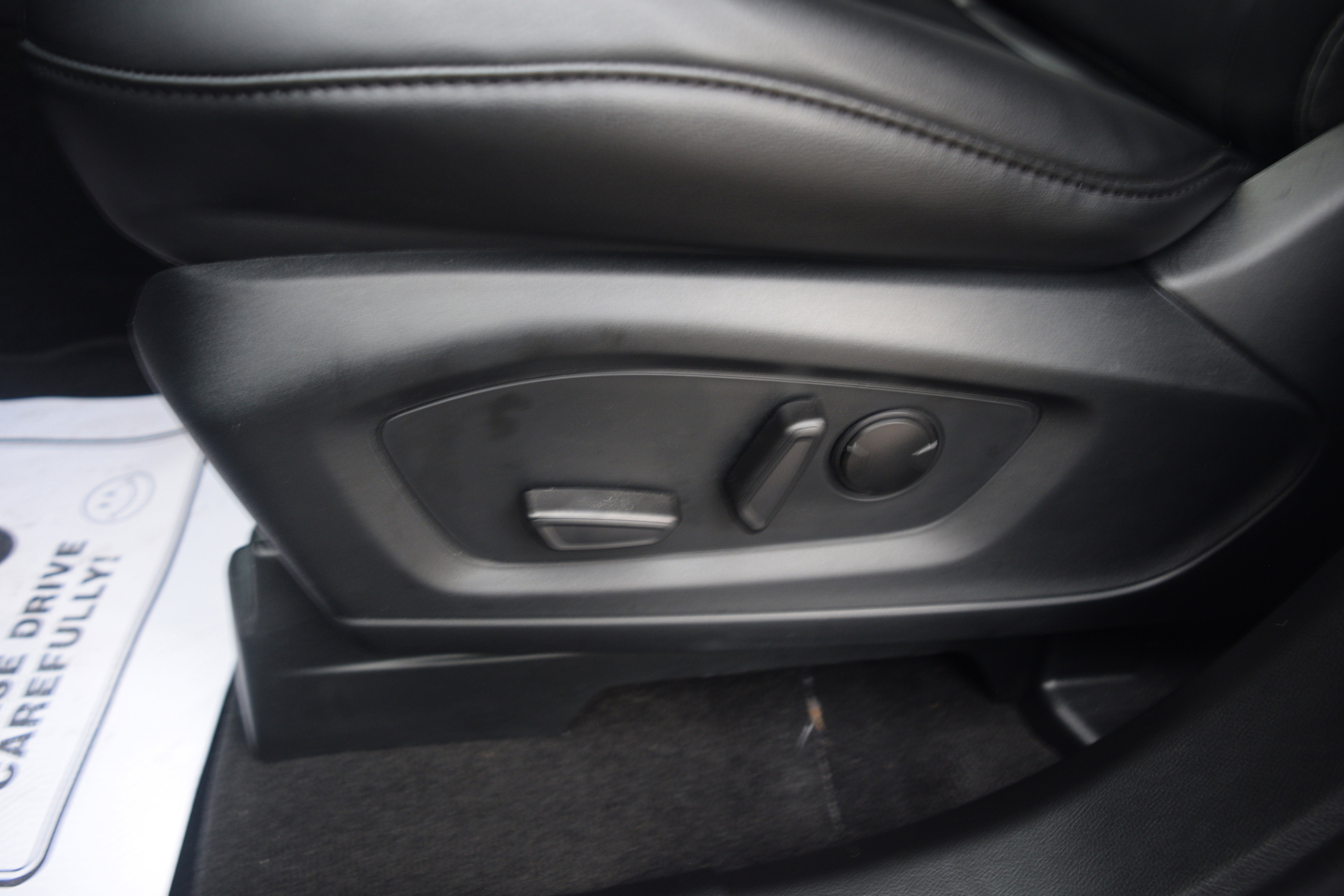 Used 2023 Ford Explorer XLT w/ Equipment Group 202A image 20