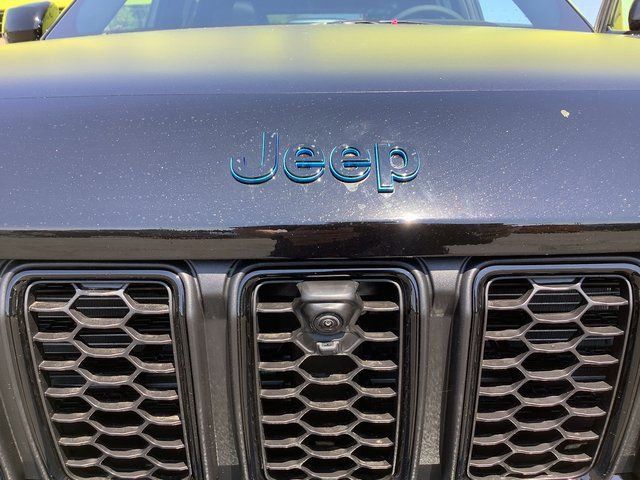 New 2023 Jeep Grand Cherokee Trailhawk w/ Luxury Tech Group III AWD/4WD image 57