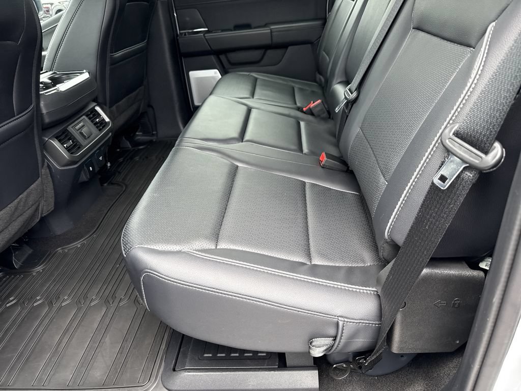 Used 2025 Ford F150 Lariat w/ Equipment Group 502A High AWD/4WD image 19