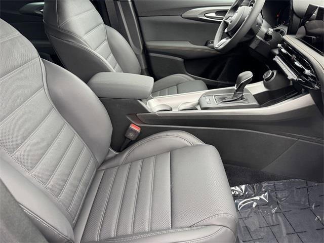 New 2025 Alfa Romeo Tonale w/ Premium Package image 9