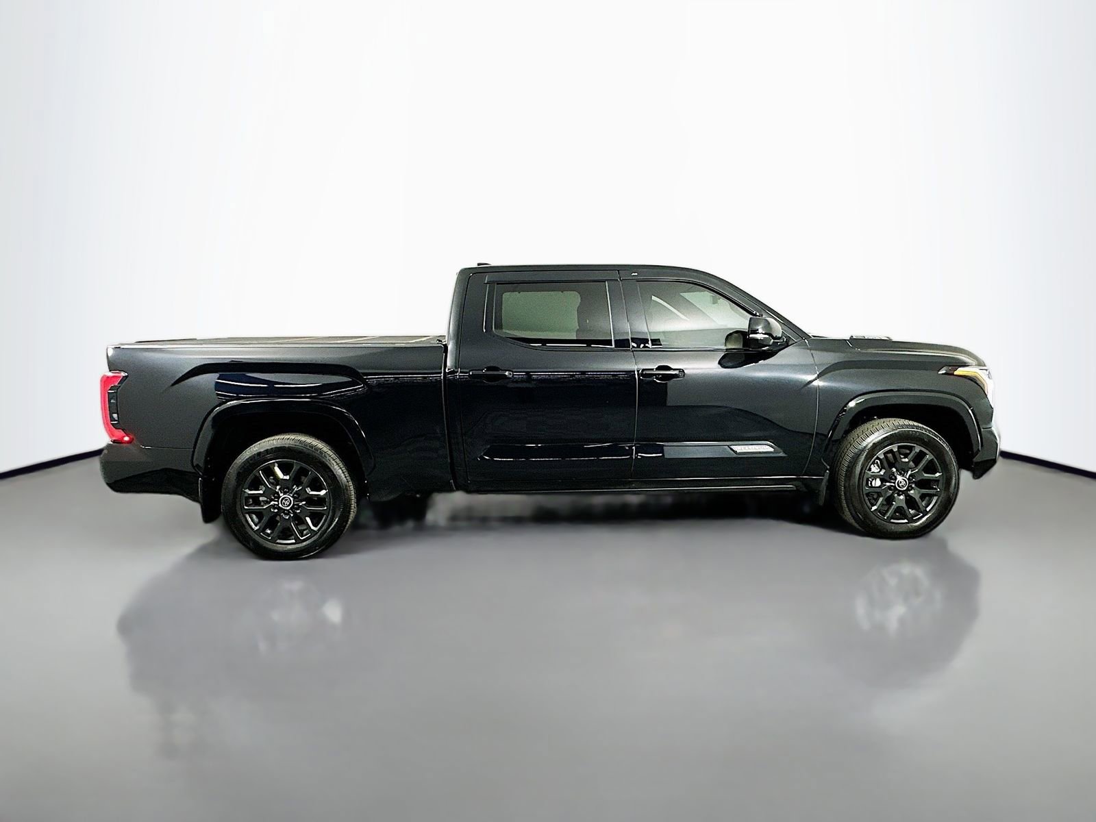 Used 2024 Toyota Tundra Platinum image 8