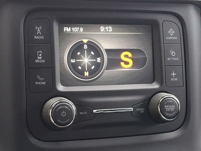 Used 2023 RAM 3500 Tradesman w/ Chrome Appearance Group AWD/4WD image 17