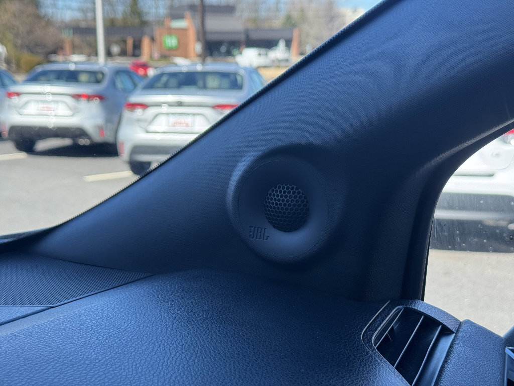 Used 2025 Toyota Sienna XLE Woodland Edition image 28