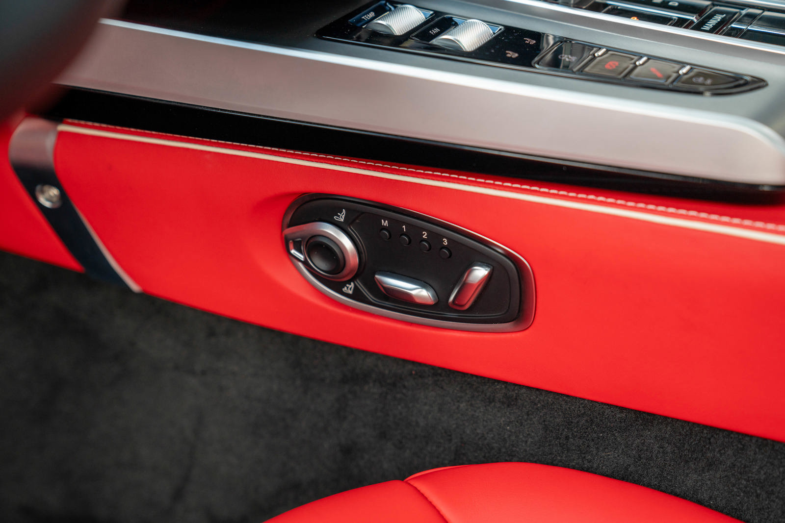New 2025 Aston Martin Vanquish image 23