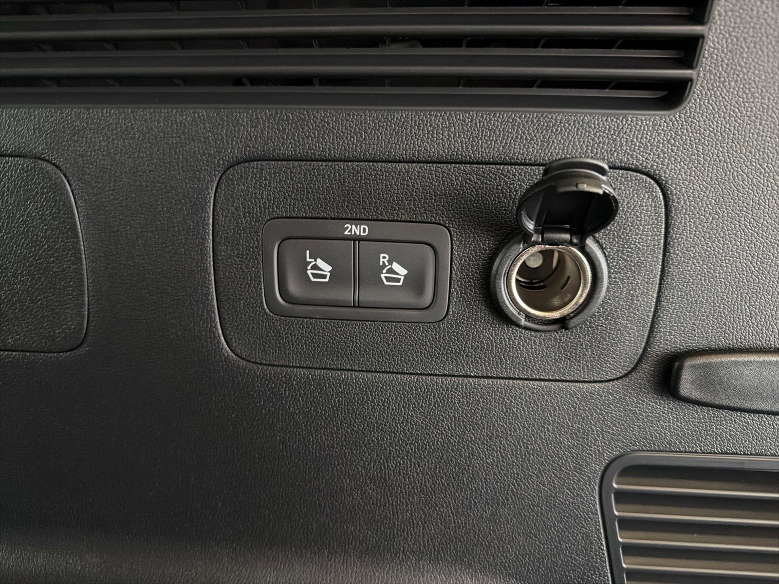 New 2026 Kia Sorento S image 10