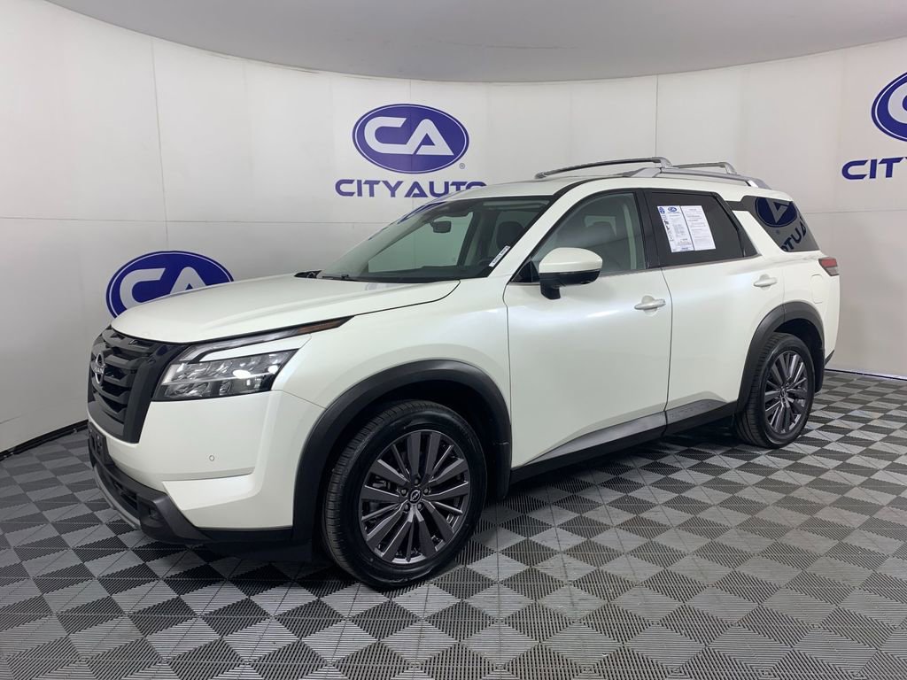 Used 2023 Nissan Pathfinder SL w/ SL Premium Package FWD image 7