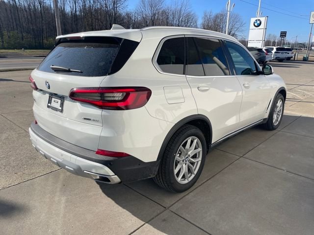 Used 2023 BMW X5 xDrive40i w/ Premium Package image 5