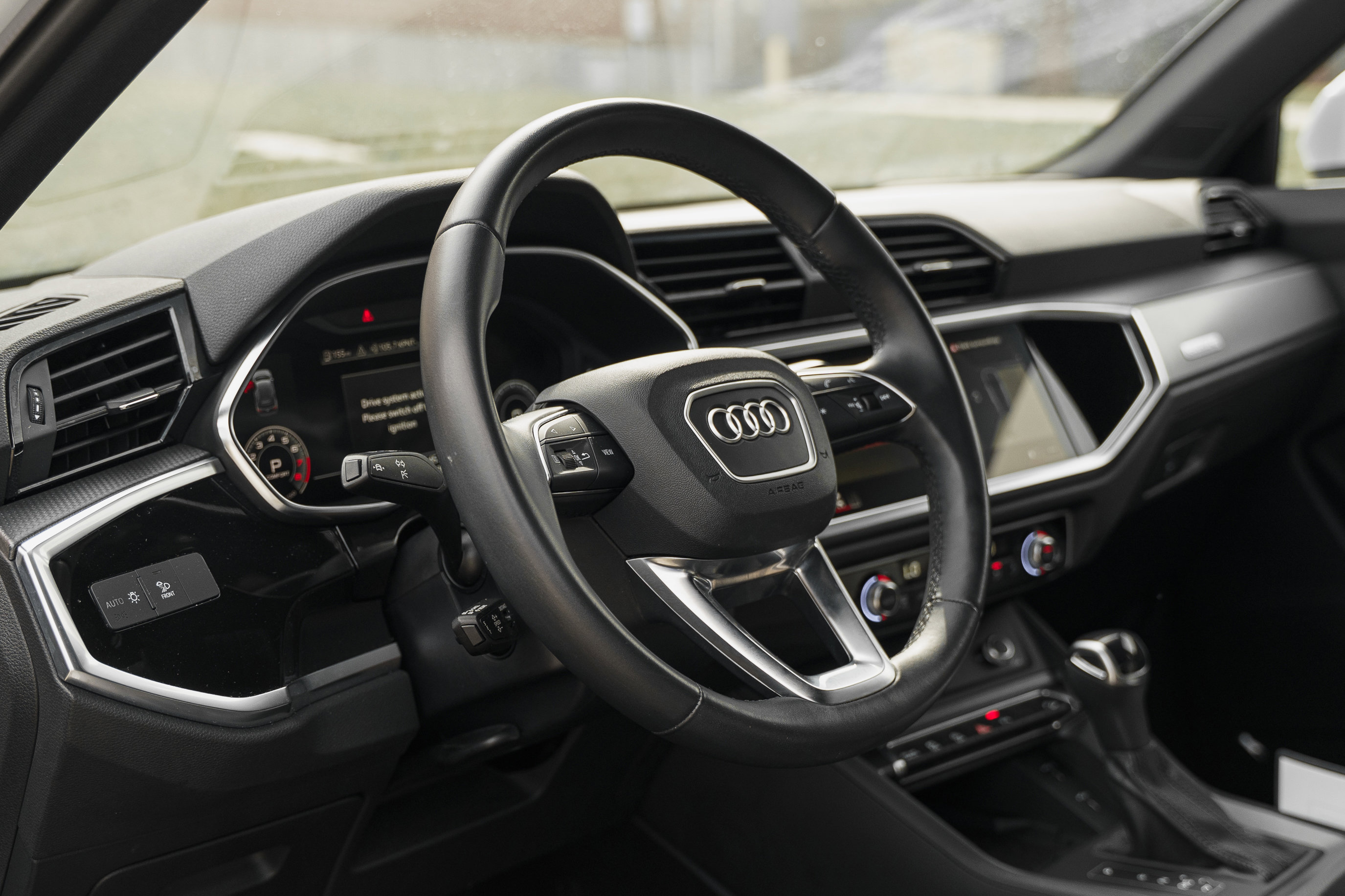 Used 2023 Audi Q3 2.0T Premium Plus w/ Premium Plus Package image 9