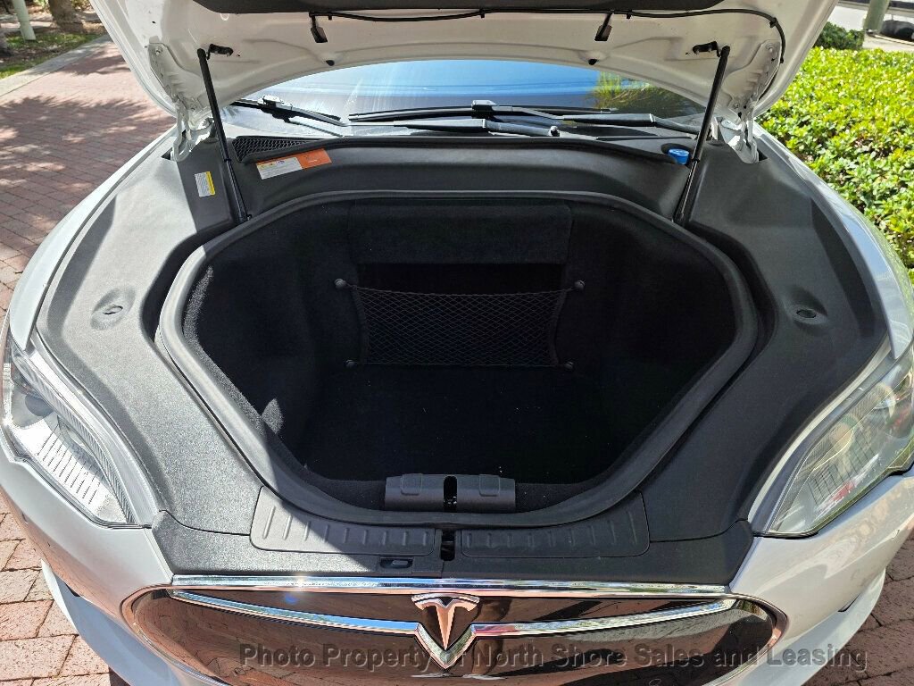 Used 2015 Tesla Model S 70 image 24
