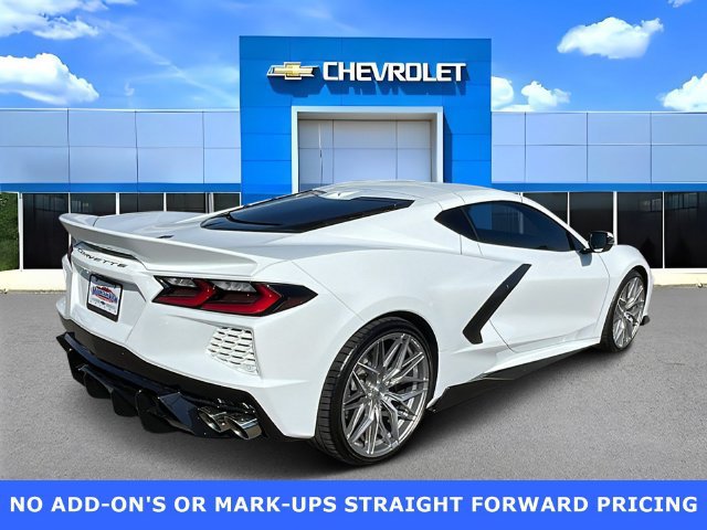 Used 2021 Chevrolet Corvette Stingray Preferred Cpe w/ Z51 Performance Package RWD image 3
