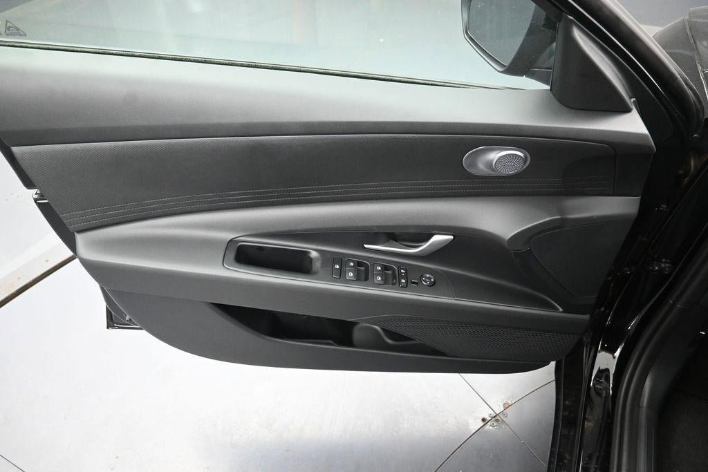 New 2026 Hyundai Elantra SE FWD image 23