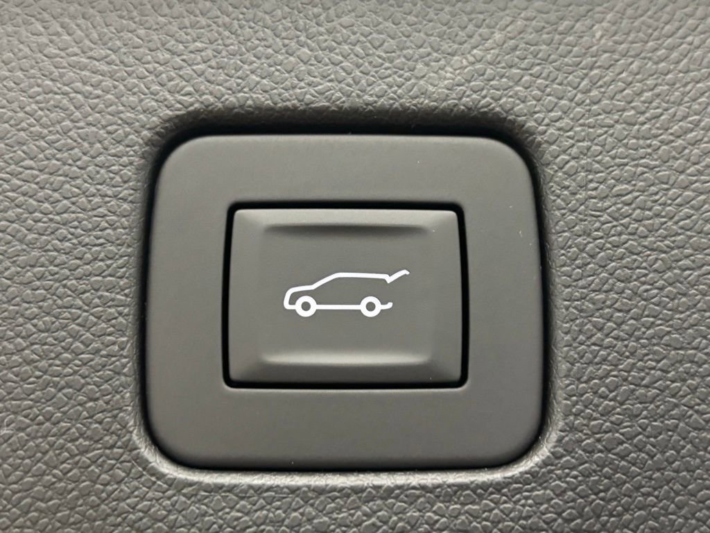 New 2026 Buick Envista Avenir image 9