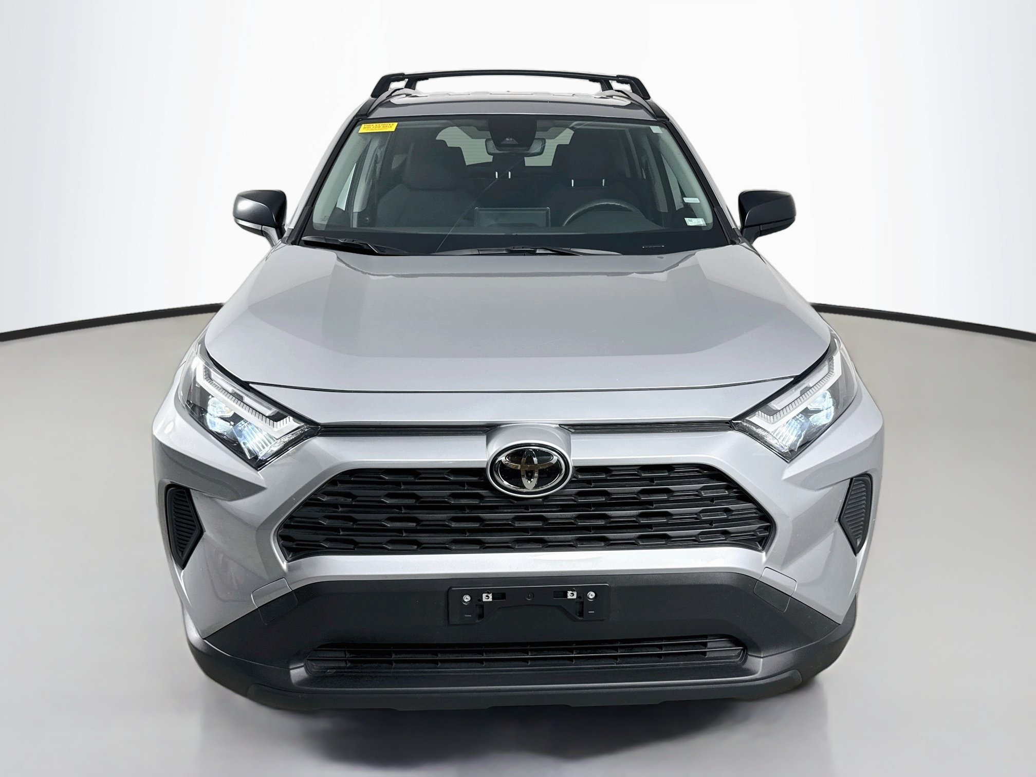 Used 2025 Toyota RAV4 LE AWD/4WD image 2