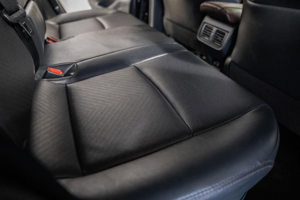 Used 2021 Toyota Venza XLE w/ Softex Package image 34