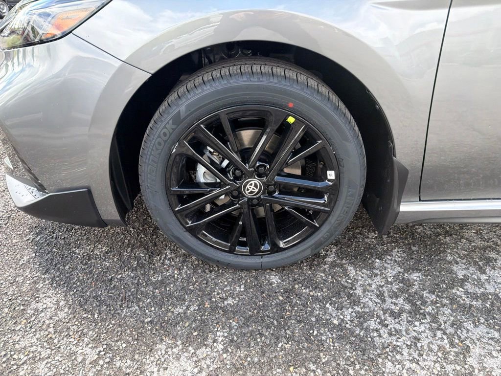 New 2026 Toyota Camry SE AWD/4WD image 5
