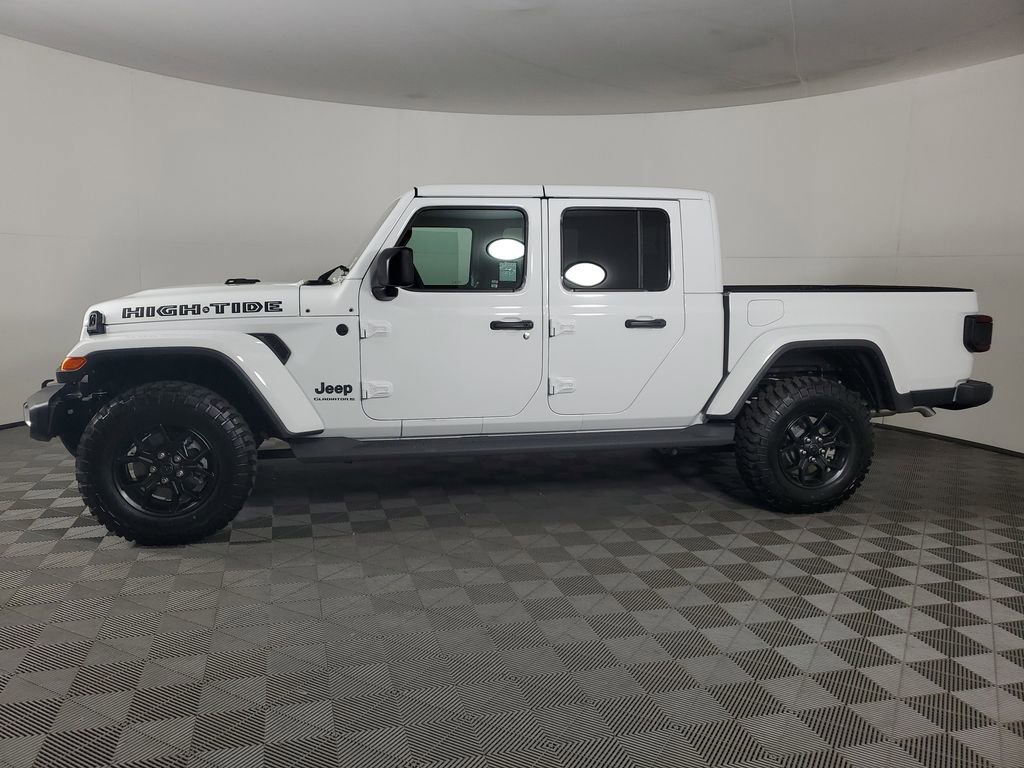 New 2025 Jeep Gladiator Sport image 7