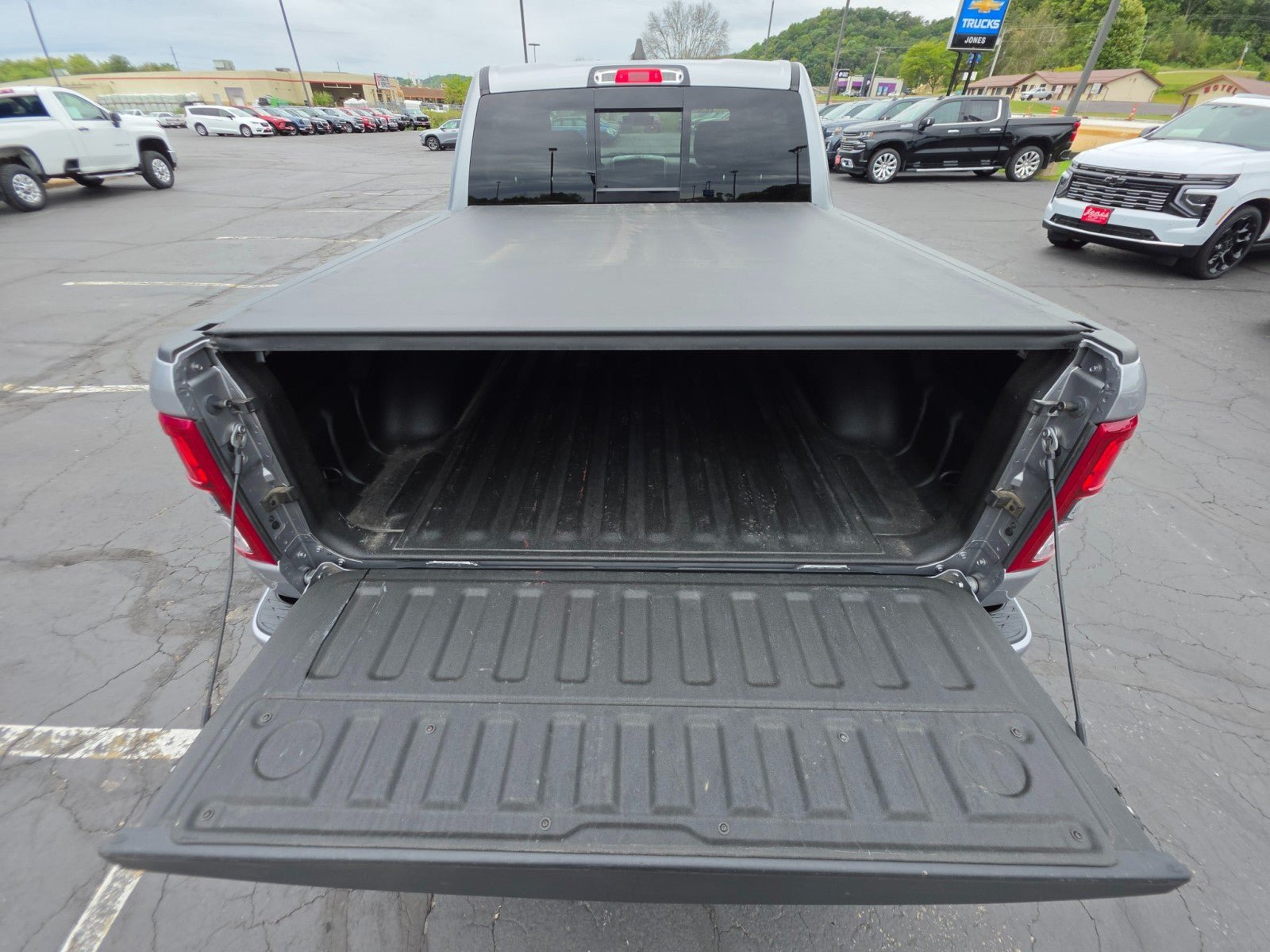 Used 2021 RAM 1500 Big Horn AWD/4WD image 18