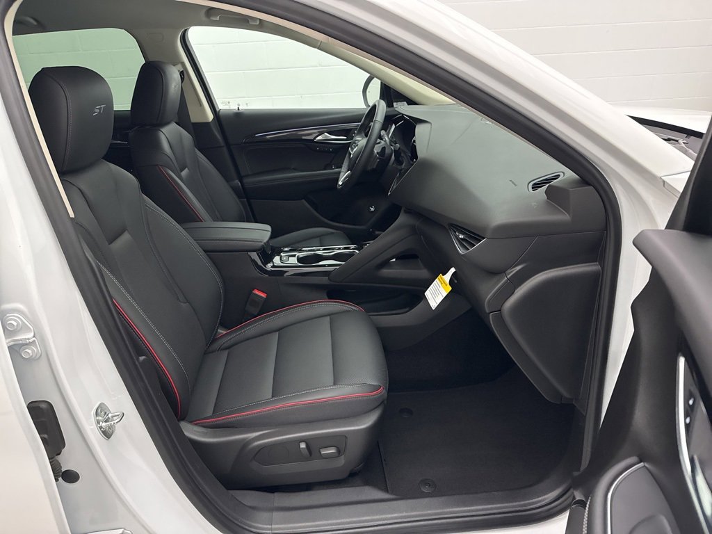 Used 2022 Buick Envision Essence w/ Technology Package I image 54