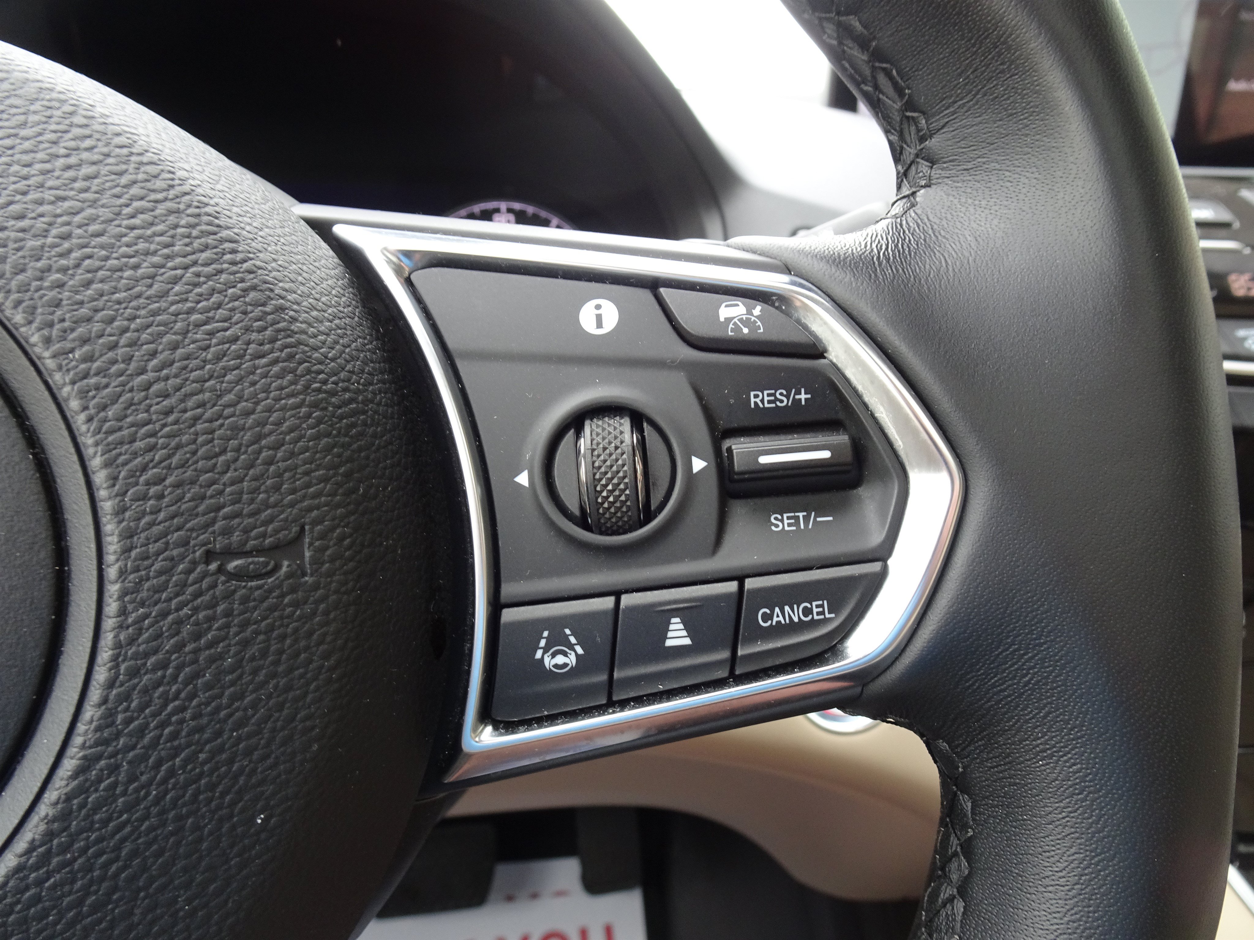 Used 2024 Acura RDX w/ Technology Package AWD/4WD image 23