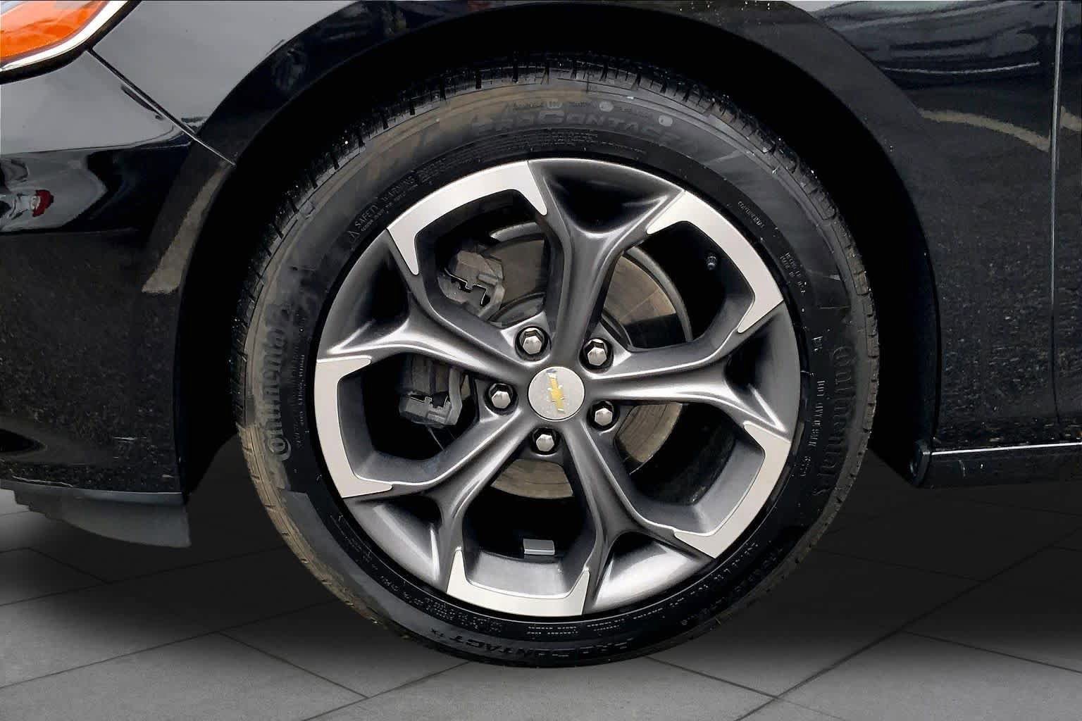 Used 2022 Chevrolet Malibu LT FWD image 11