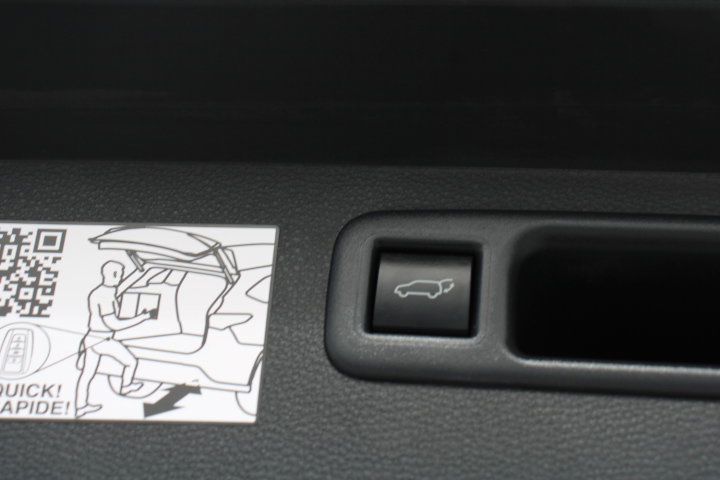 Certified 2024 Toyota Highlander XLE image 17