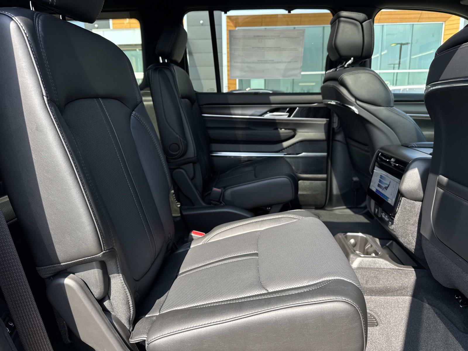 New 2026 Jeep Grand Wagoneer Summit w/ Premium Group III AWD/4WD image 10