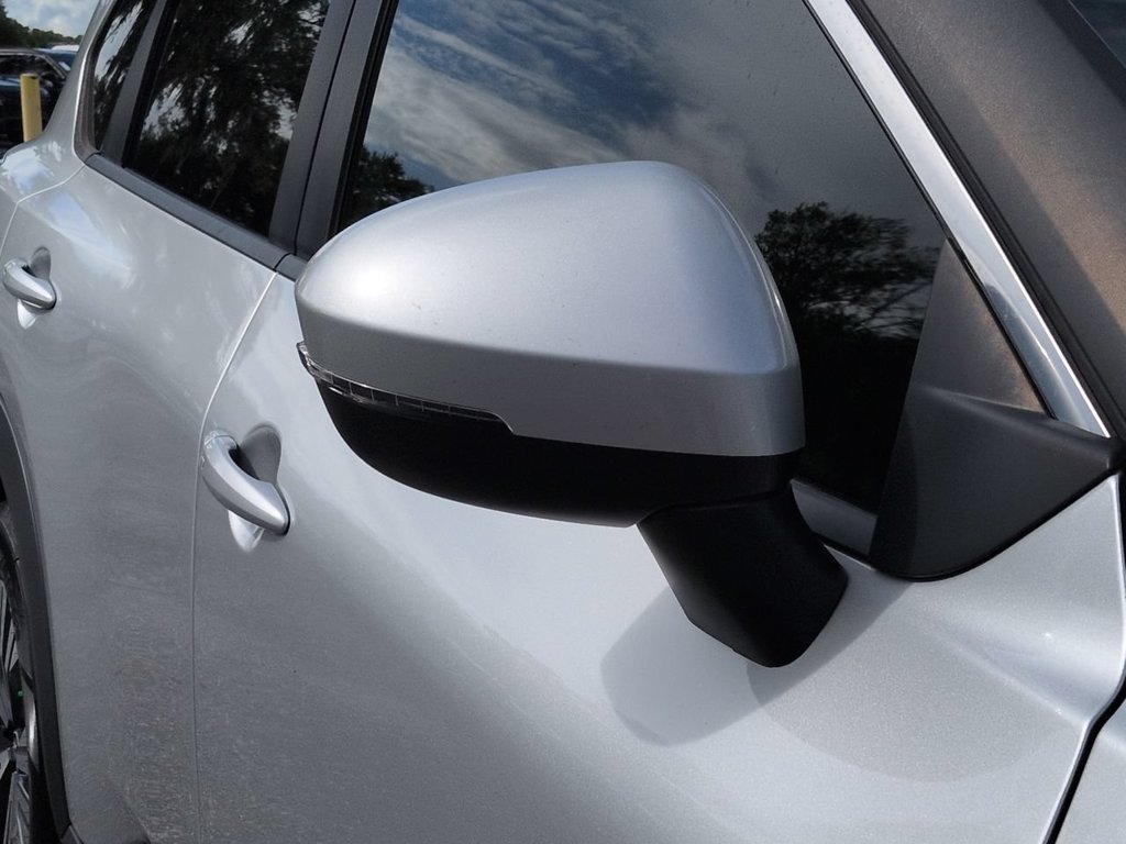 Used 2022 Nissan Rogue SV FWD image 12