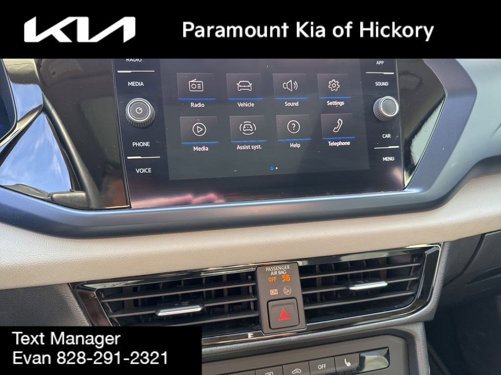 Used 2022 Volkswagen Taos SE FWD image 23