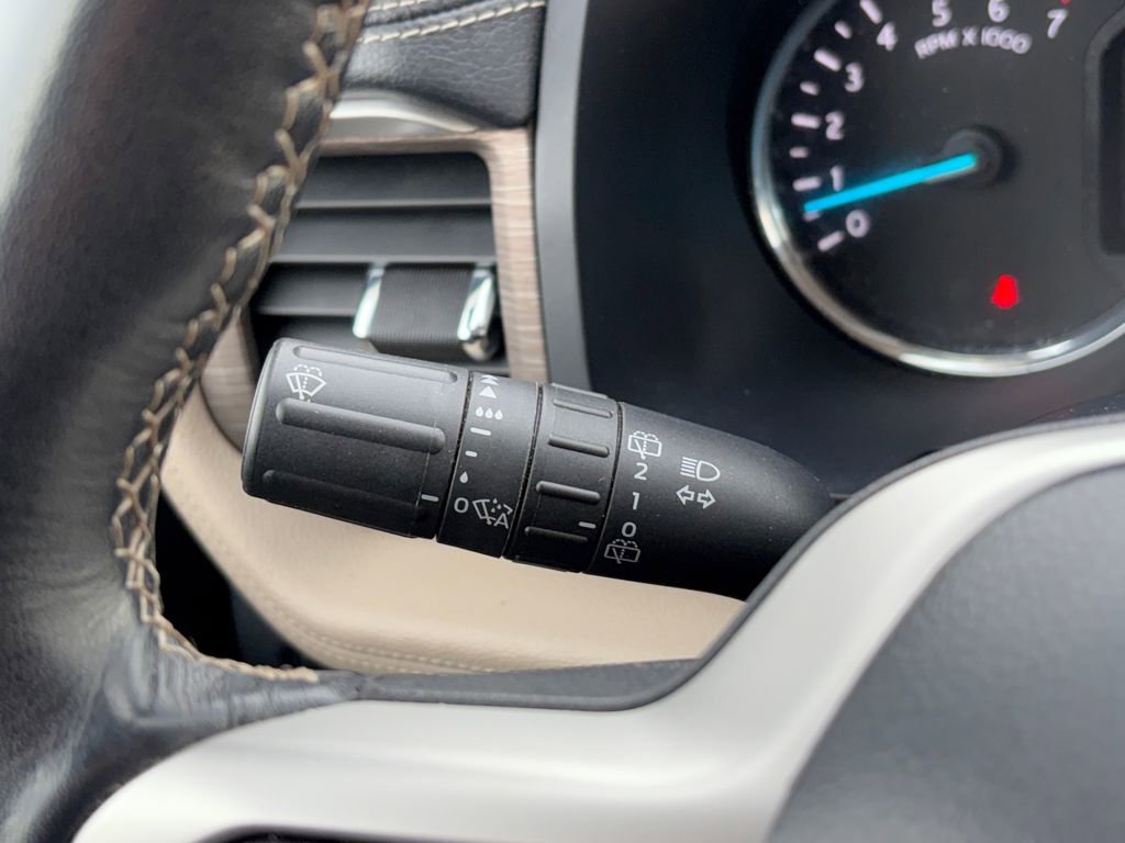 Used 2024 Ford Expedition Limited image 15