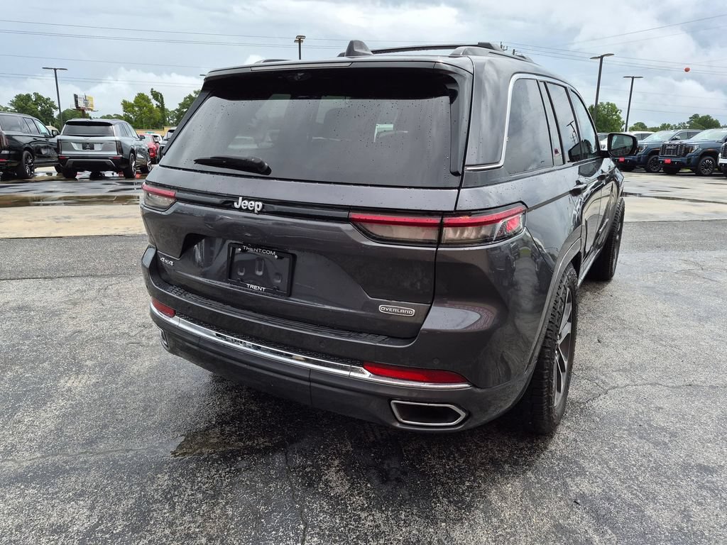 Used 2024 Jeep Grand Cherokee Overland w/ Luxury Tech Group IV AWD/4WD image 4