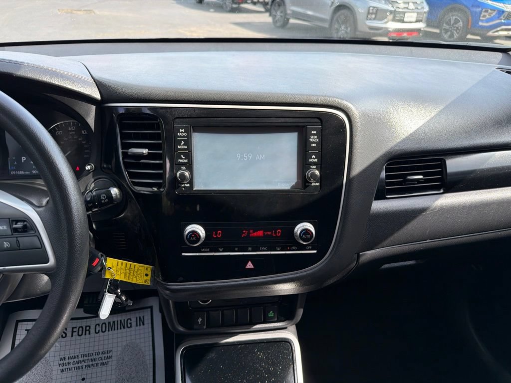 Used 2020 Mitsubishi Outlander SE AWD/4WD image 33