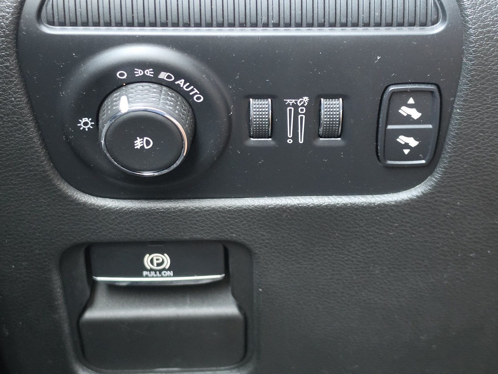 Used 2022 Jeep Wagoneer Series III AWD/4WD image 24