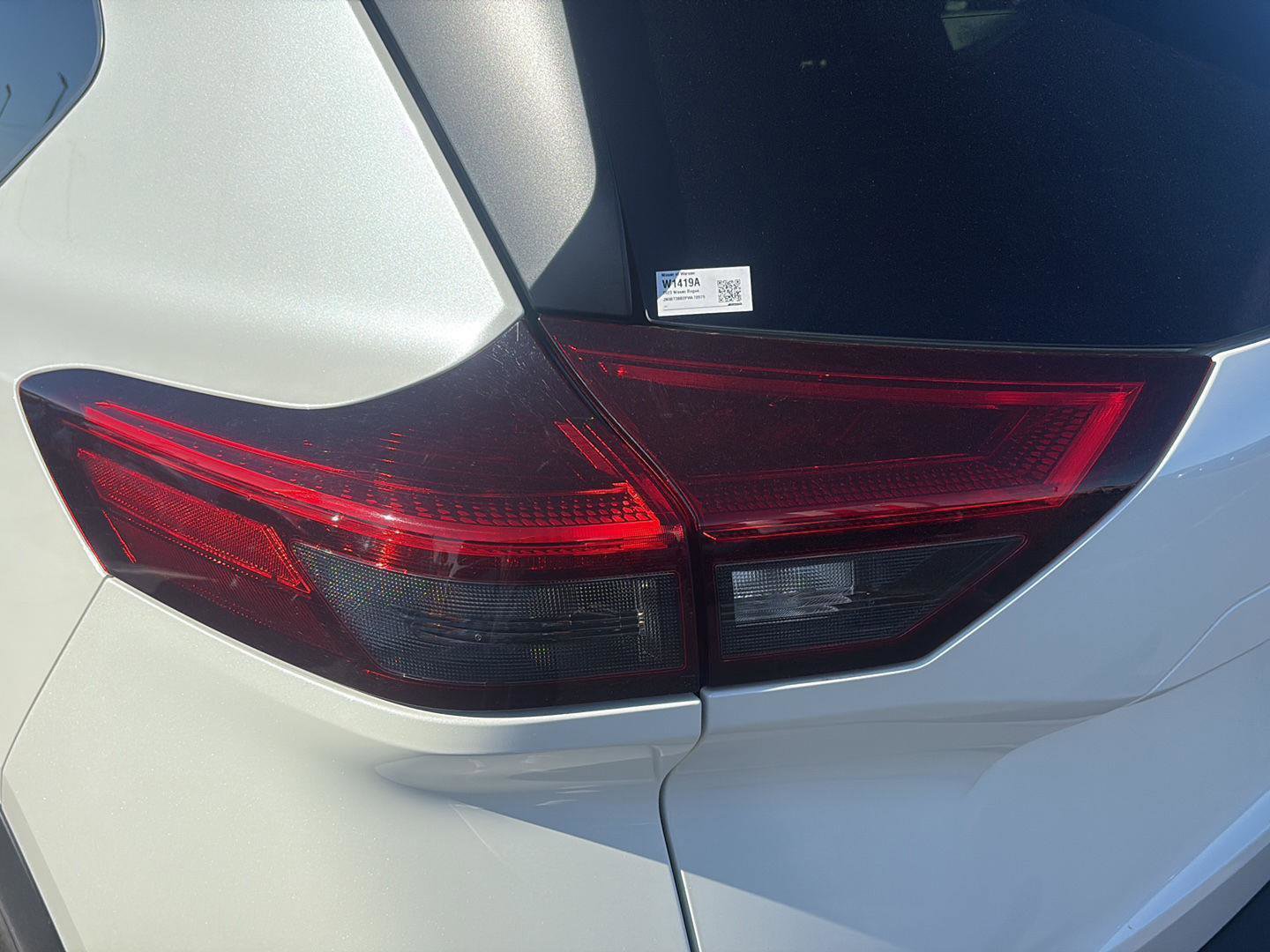 Used 2023 Nissan Rogue SV image 5