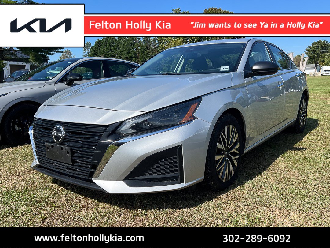 Used 2024 Nissan Altima 2.5 SV