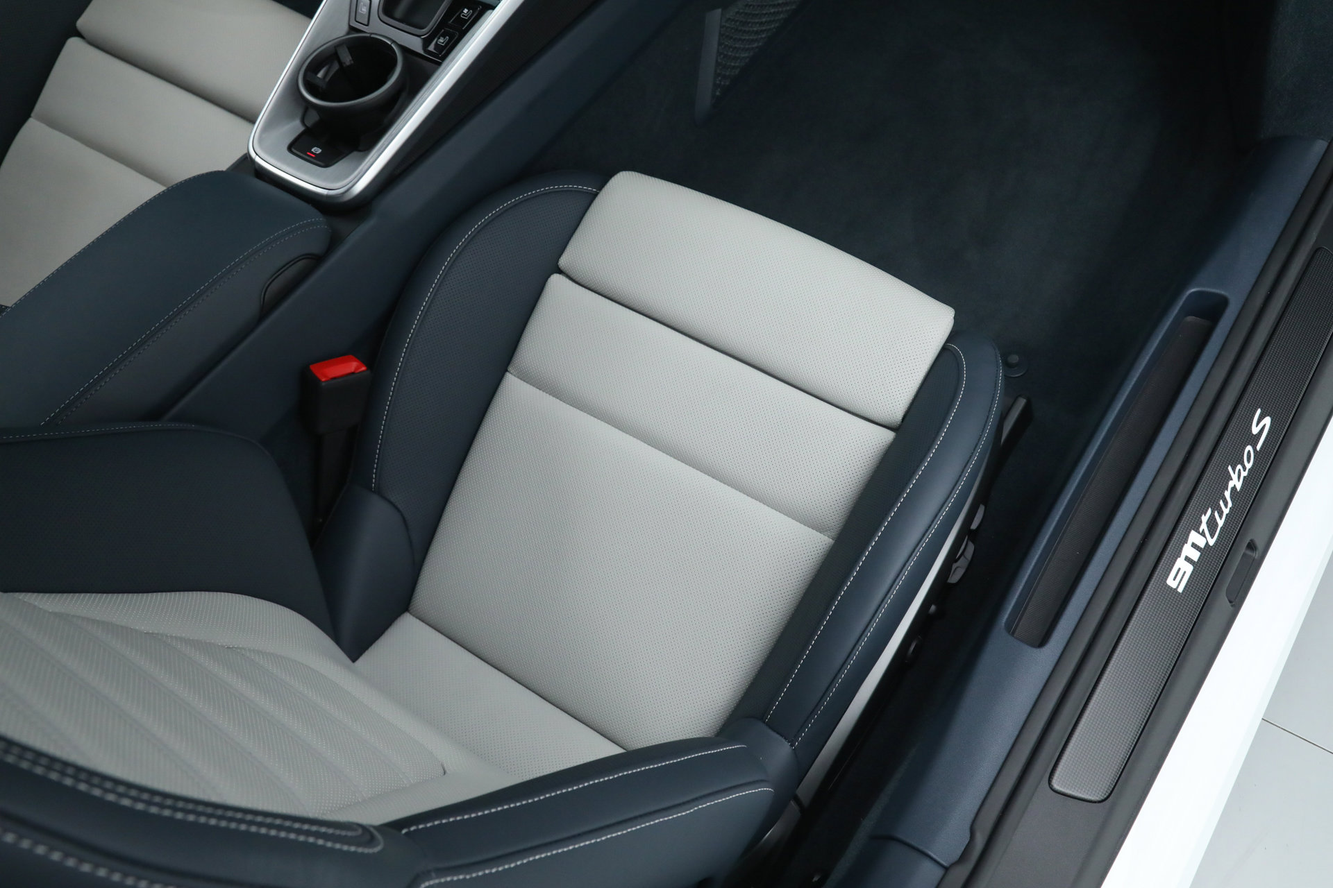 Used 2025 Porsche 911 Turbo S image 20