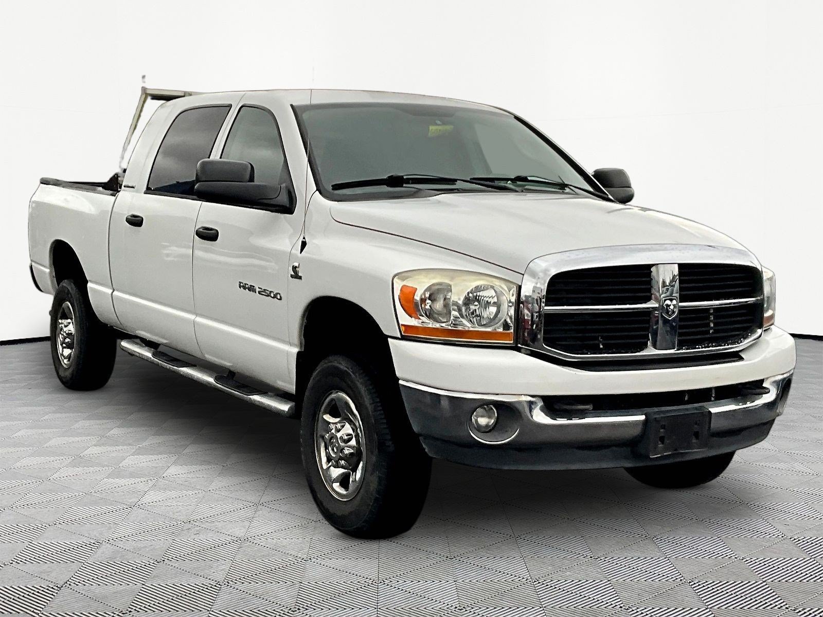 Used 2006 Dodge Ram 2500 Truck SLT w/ Light Group AWD/4WD image 3