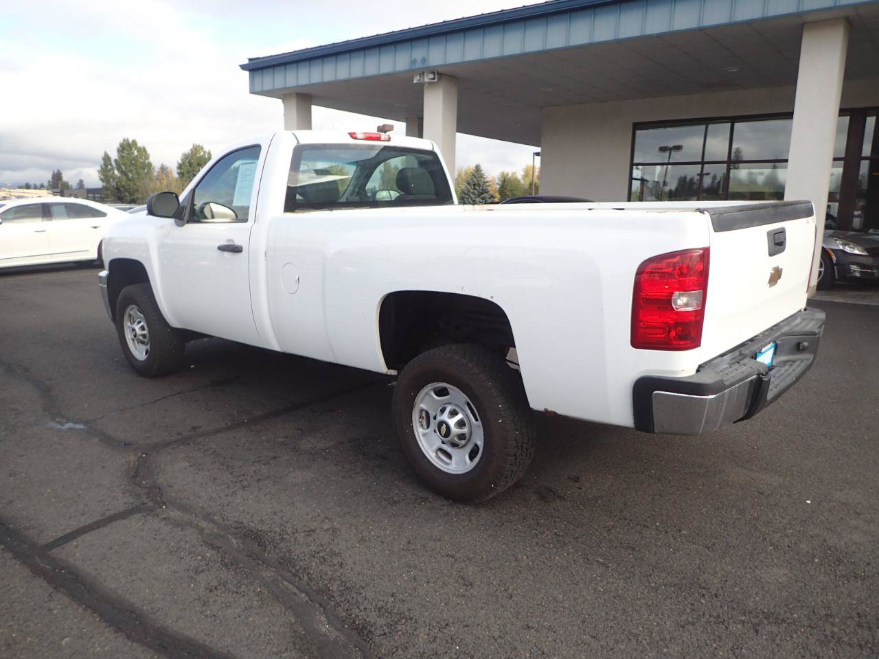 Used 2011 Chevrolet Silverado 2500 W/T AWD/4WD image 3