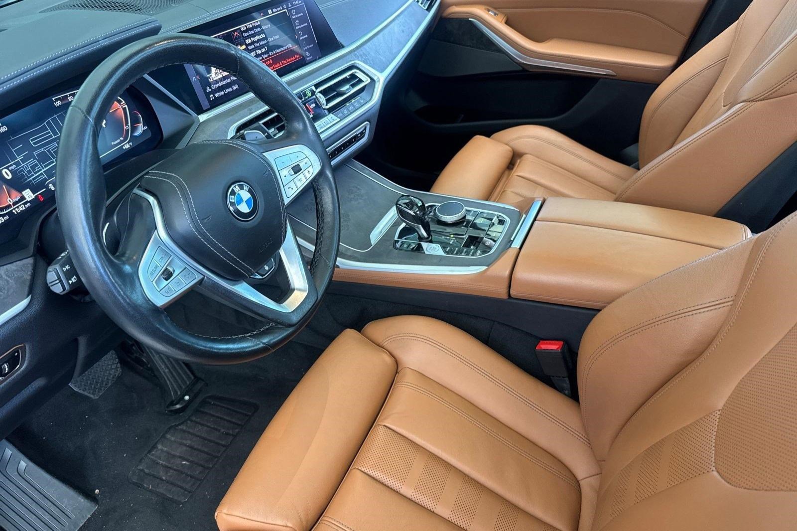 Used 2021 BMW X7 xDrive40i w/ Premium Package AWD/4WD image 4
