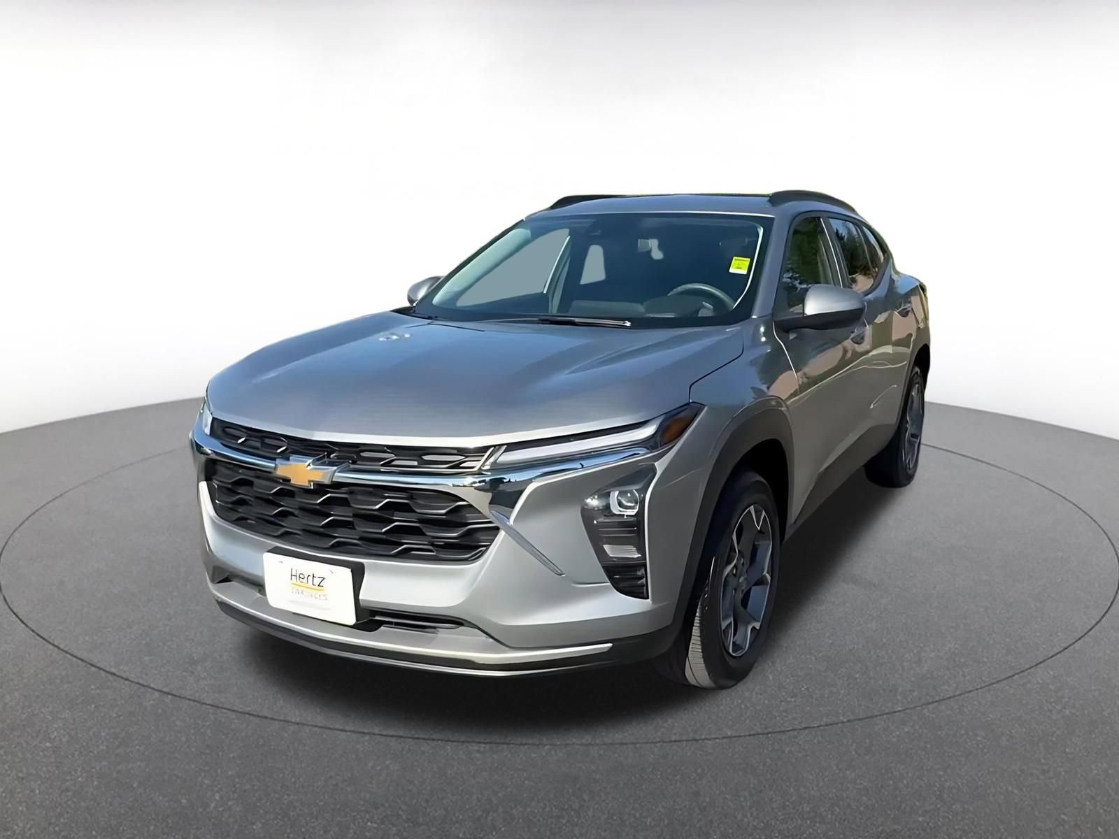 Used 2025 Chevrolet Trax LT FWD image 7
