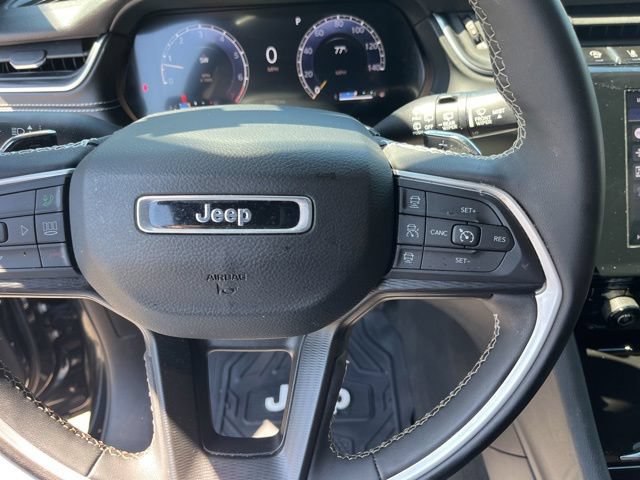 Used 2023 Jeep Grand Cherokee L Laredo AWD/4WD image 19