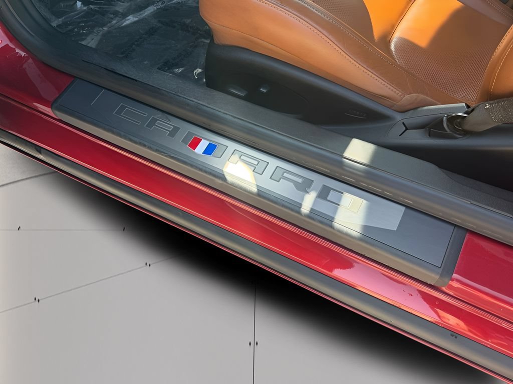 Used 2018 Chevrolet Camaro SS RWD image 31