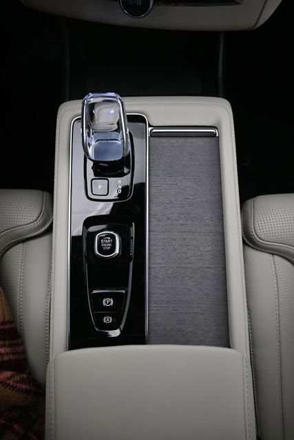 New 2026 Volvo XC90 B6 Ultra w/ Protection Package image 10