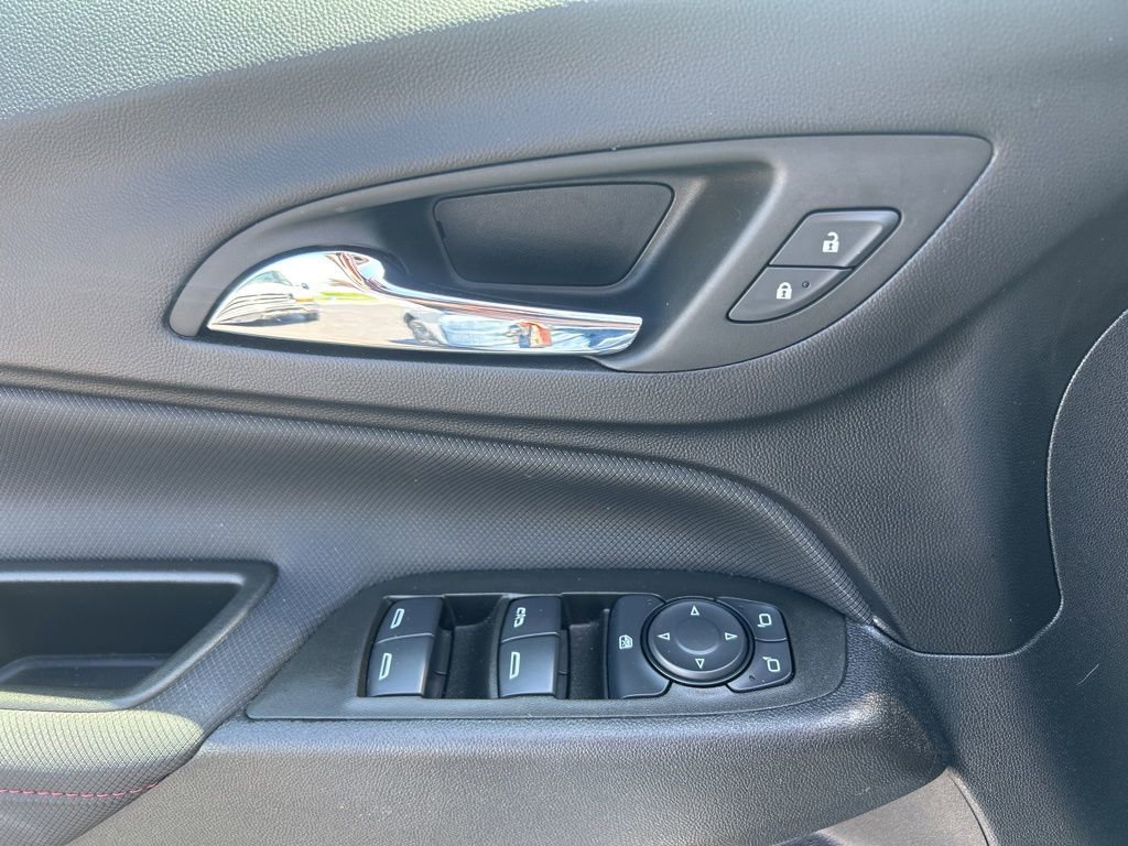 Used 2023 Chevrolet Equinox RS w/ RS Leather Package FWD image 18