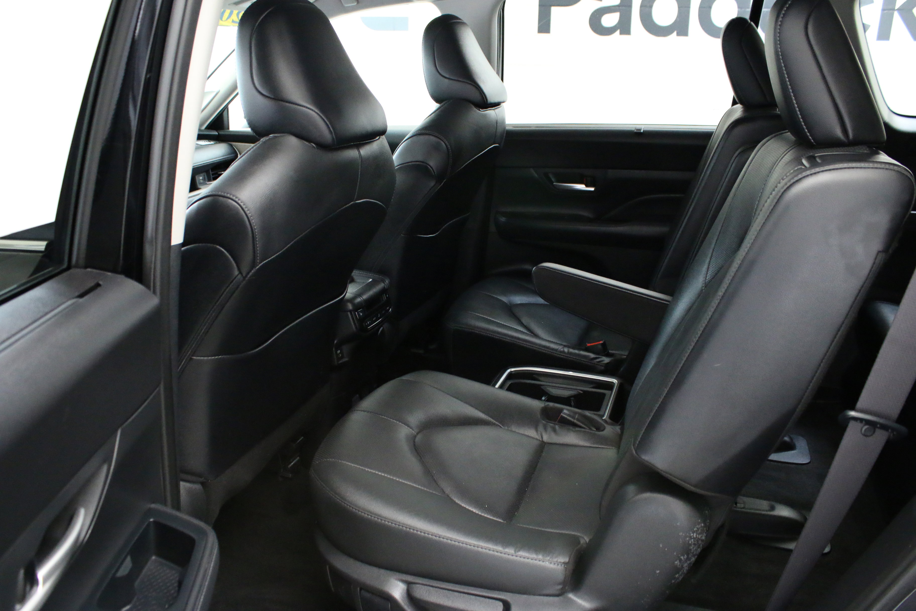 Used 2024 Toyota Grand Highlander Limited image 25