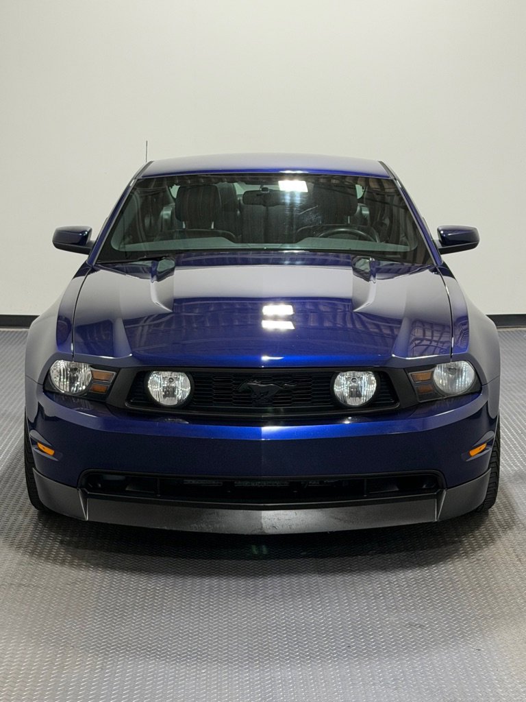 Used 2012 Ford Mustang GT Premium image 3