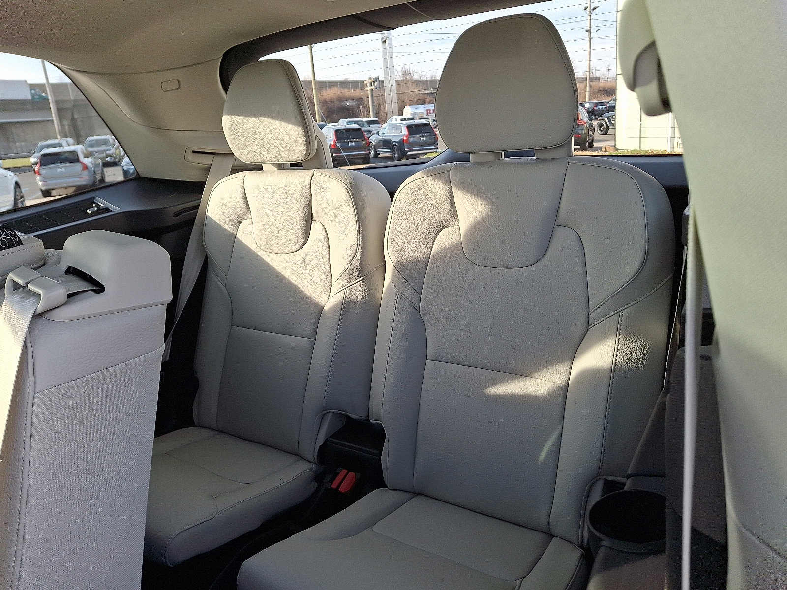 Certified 2024 Volvo XC90 B6 Plus image 10