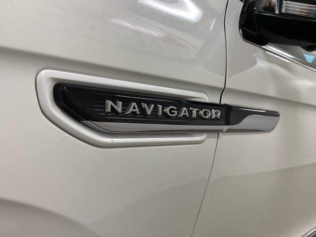 New 2024 Lincoln Navigator Black Label AWD/4WD image 15