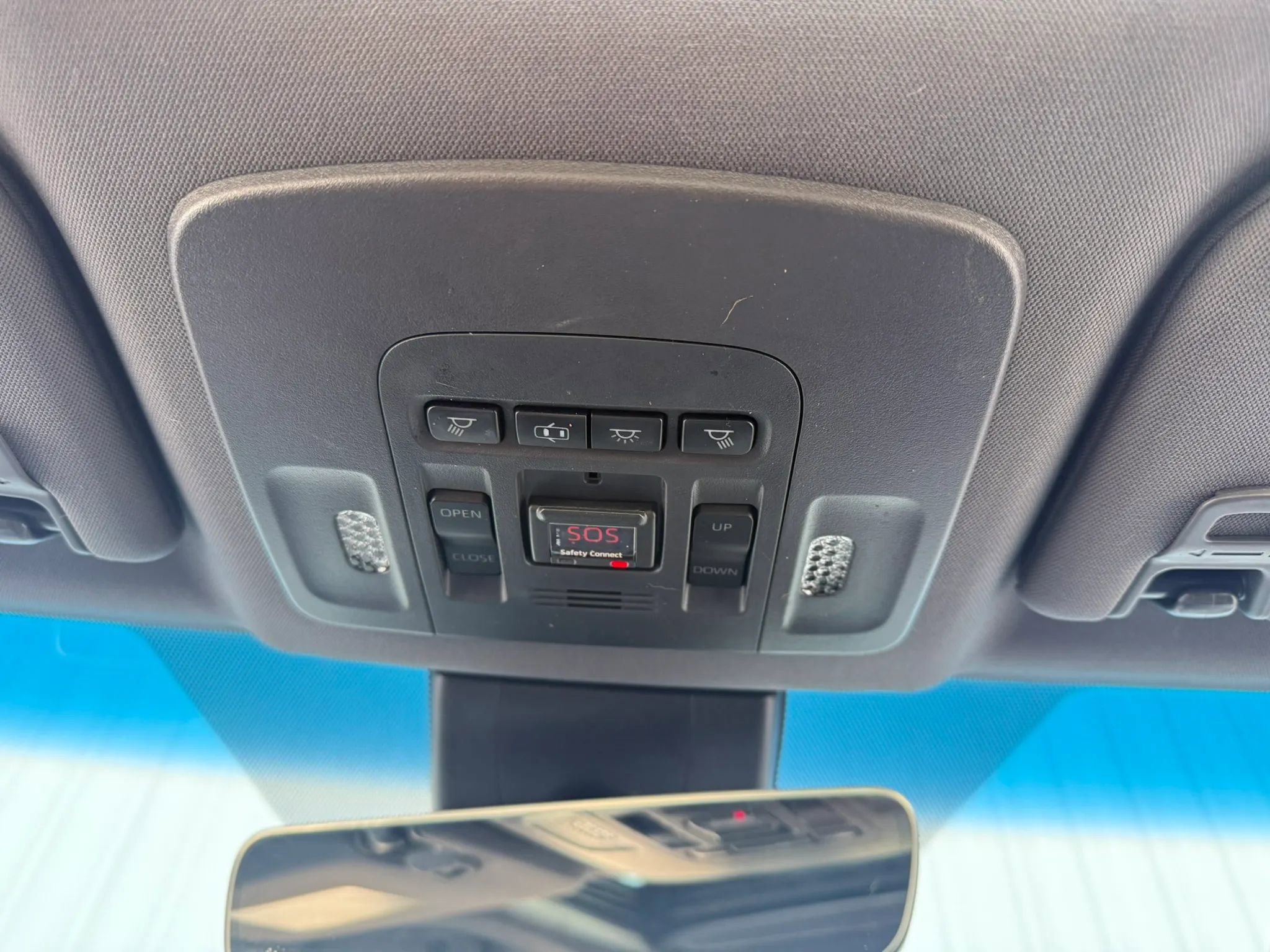 Used 2019 Toyota Avalon XSE image 26